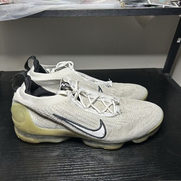 Nike Air VaporMax 2021 Flyknit Mens Size 12 Running Shoes Sneakers Gray Black - Picture 1 of 15